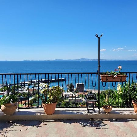 Quietness Bed & Breakfast Vico Equense Bagian luar foto