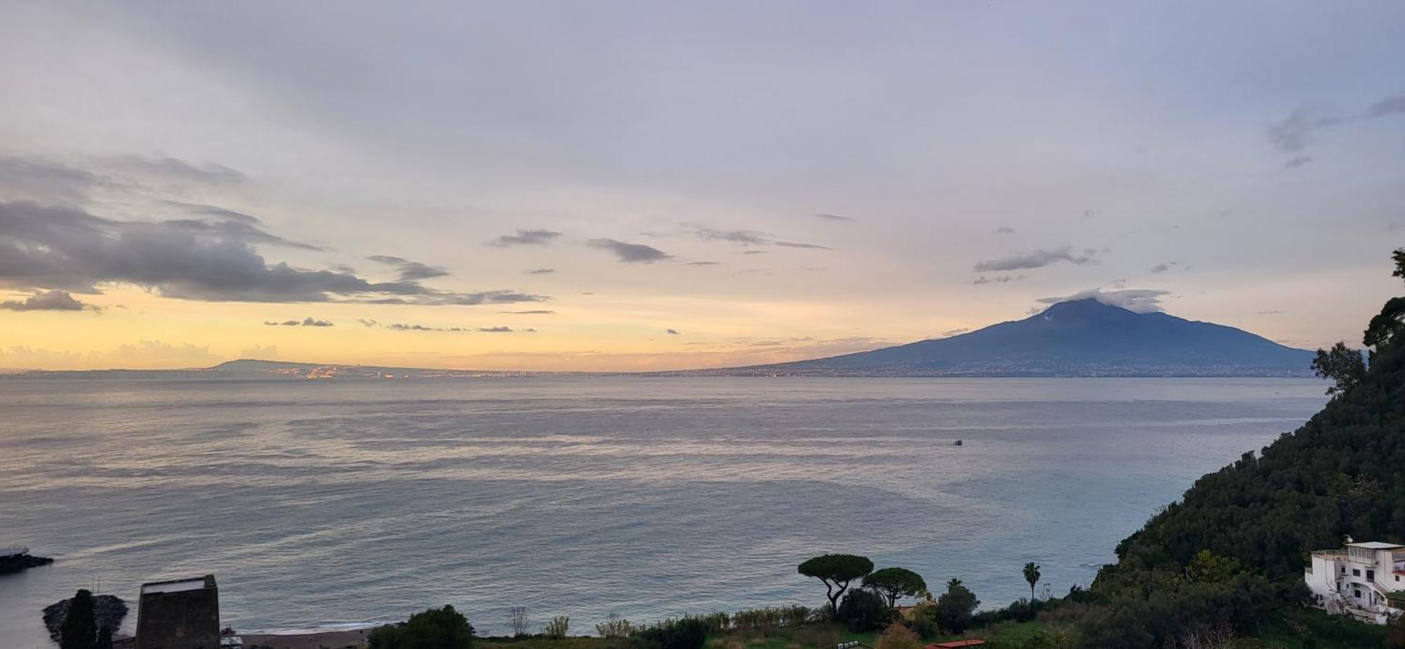 Quietness Bed & Breakfast Vico Equense Bagian luar foto