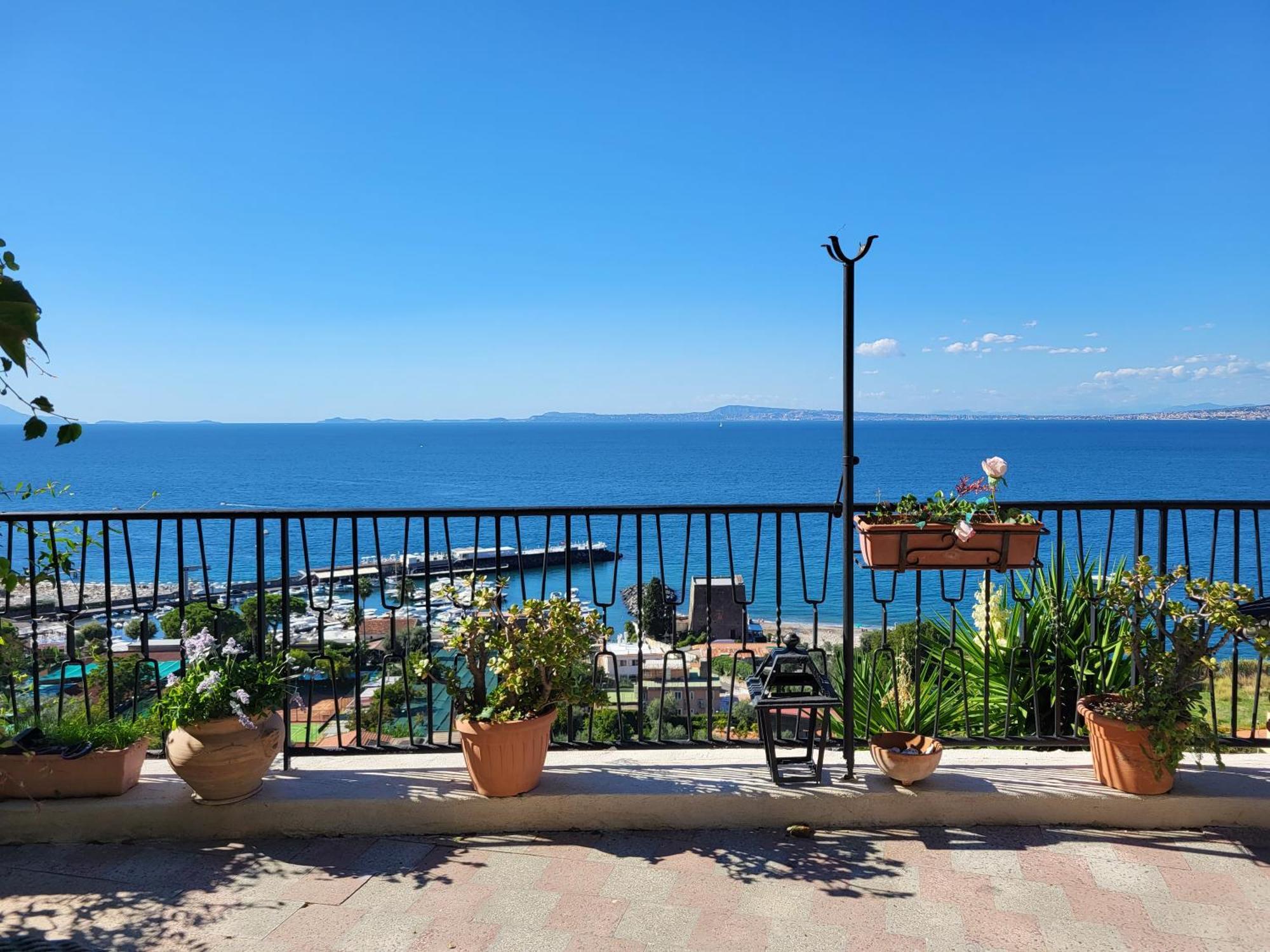 Quietness Bed & Breakfast Vico Equense Bagian luar foto