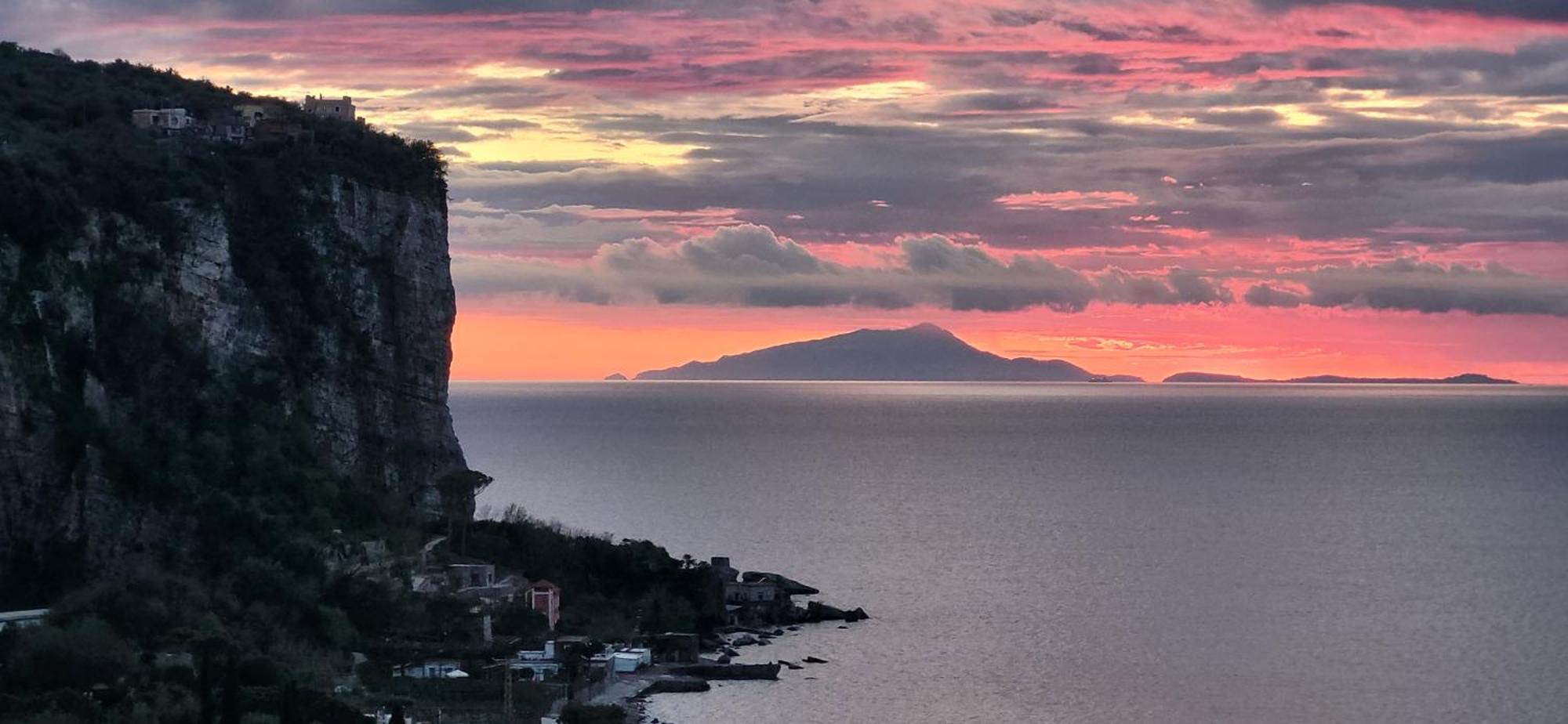 Quietness Bed & Breakfast Vico Equense Bagian luar foto