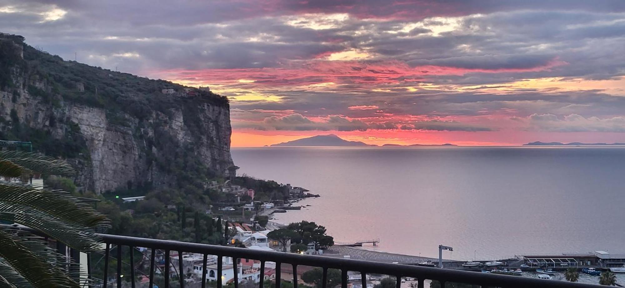 Quietness Bed & Breakfast Vico Equense Bagian luar foto